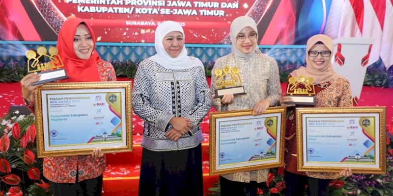 Jawa Timur Borong 39 Penghargaan BKN Award 2023, Khofifah: Mari Terus Berfastabiqul Khoirot