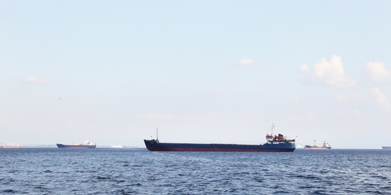 Dua Tanker Tabrakan,  Sungai Siberia Penuh Tumpahan Bensin