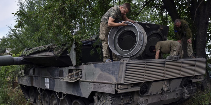 Hadang Serangan Balasan, Rusia Berhasil Hancurkan Ratusan Senjata Berat Milik Ukraina