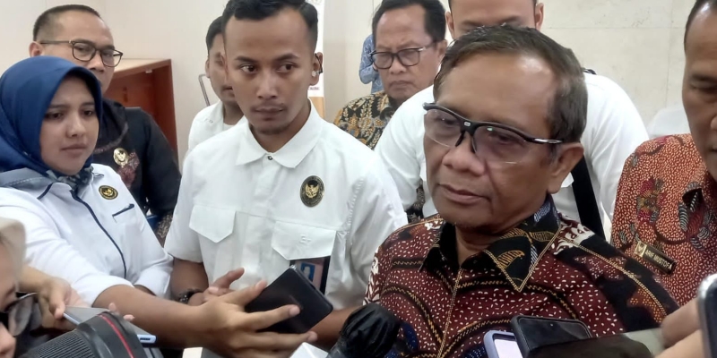 Ogah Tanggapi Pemakzulan Jokowi, Mahfud MD: Terserahlah...