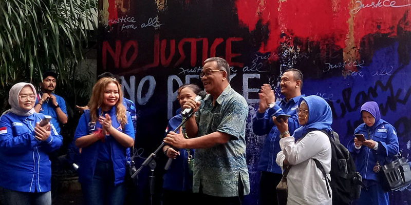 Usai Aksi Cap Jempol Darah, Lukisan SBY Diserbu Kader dan Simpatisan