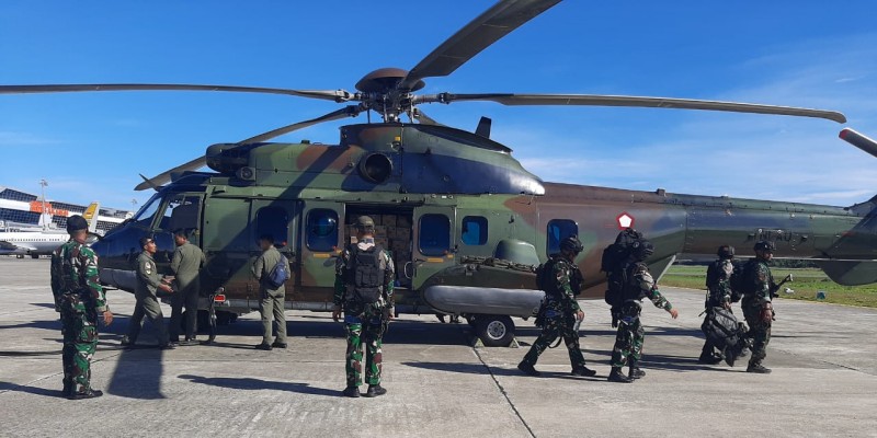 TNI AU Kirim Heli Caracal untuk Evakuasi Korban SAM Air