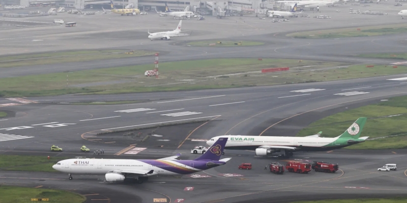 Dua Pesawat di Bandara Haneda Tokyo Tabrakan