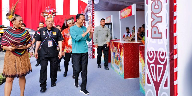 Buka Papua Street Carnival, Jokowi Yakin Industri Kreatif di Timur Indonesia Lebih Berkembang