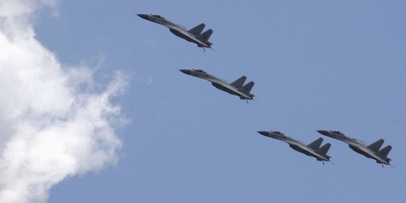Jelang Latihan Militer Taiwan, China Kerahkan Puluhan Jet Tempur