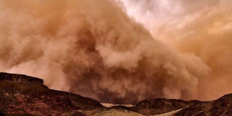 Dilanda Badai Pasir Ekstrem, 1.286 Warga Iran Butuh Perawatan Medis Segera