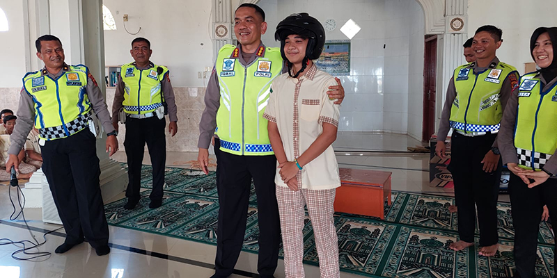 Tingkatkan Keselamatan Berkendara, Dirlantas Polda Aceh Edukasi Siswa SMA Negeri 2 Banda Aceh