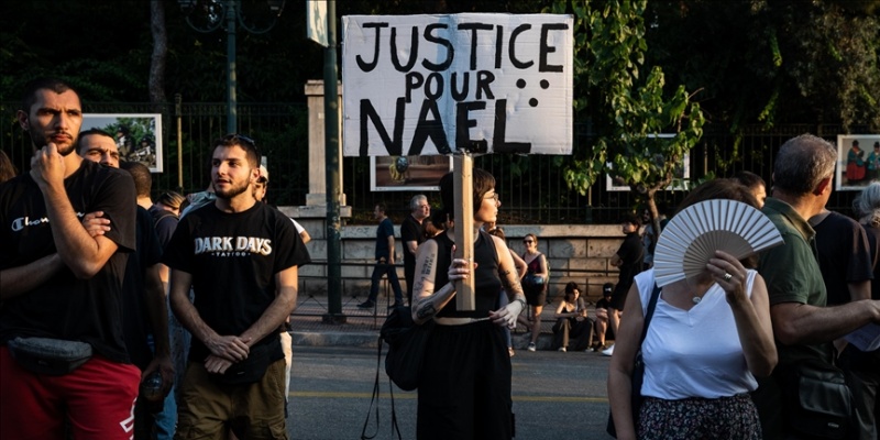 Protes Meluas, Massa Serbu Kedubes Prancis di Yunani