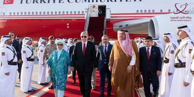 Selesaikan Kunjungan ke Teluk, Erdogan Mendarat di Abu Dhabi