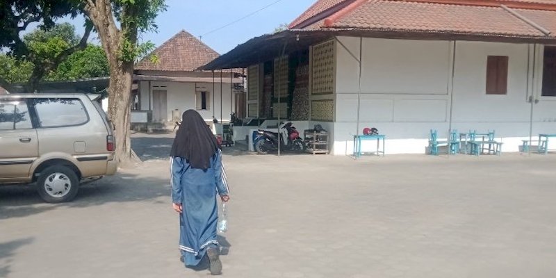 Menuju Dunia Purba