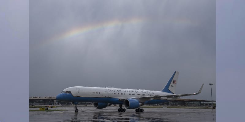 Pelangi di langit Beijing menyambut kedatangan Menteri Keuangan AS Janet Yellen, Jumat 7 Juli 2023/Net