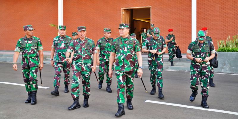Bertolak ke Situbondo, Laksamana Yudo Margono Tinjau Latihan Gabungan TNI