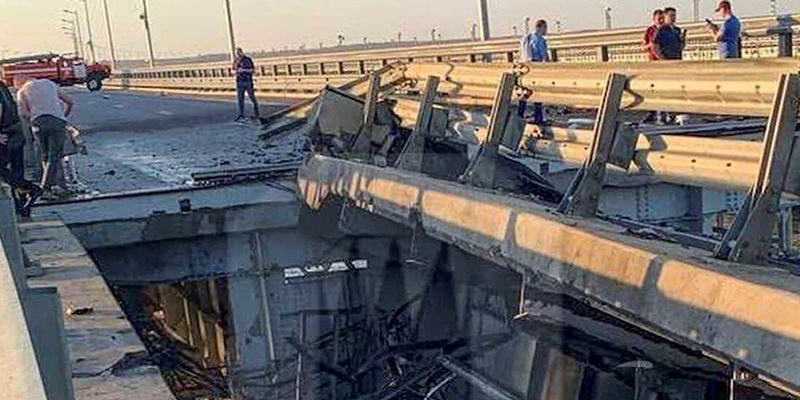 Balas Serangan di Jembatan Kerch, Medvedev Minta Aparat Rusia Cari dan Musnahkan Pelaku