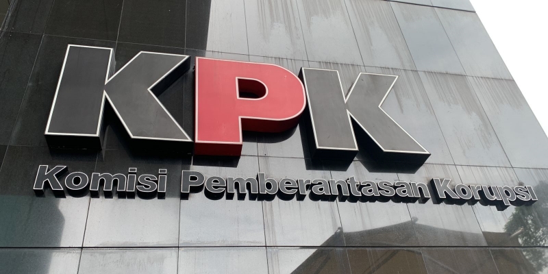 Dokumen Jual Beli Lahan dan Alat Elektronik Diamankan KPK saat Geledah Kantor PTPN XI
