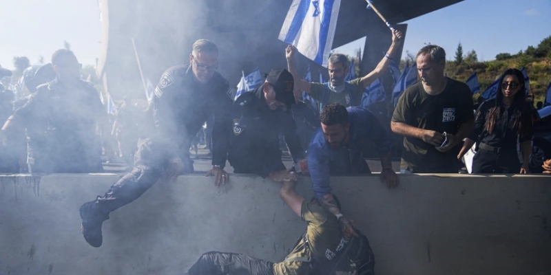 Setelah Parlemen Israel Loloskan RUU Kontroversial, Pengunjuk Rasa Blokir Jalan