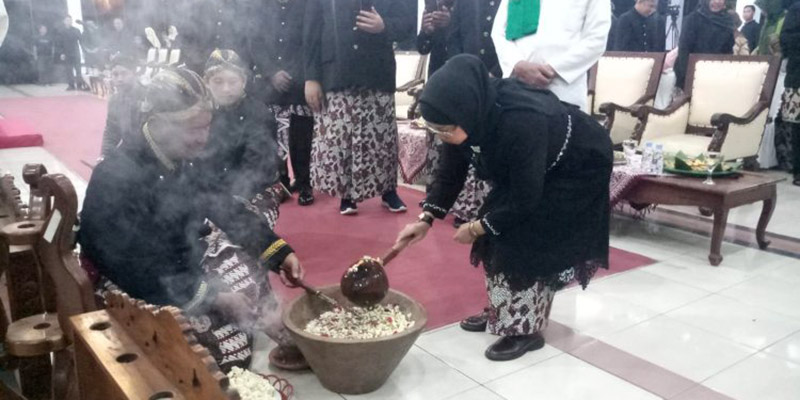 Malam 1 Suro, Pemkab Batang Jamas 70 Pusaka