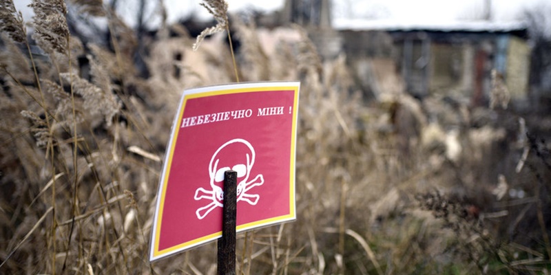 Sepertiga Wilayah Ukraina Dipenuhi Bom Tandan dan Ranjau Darat