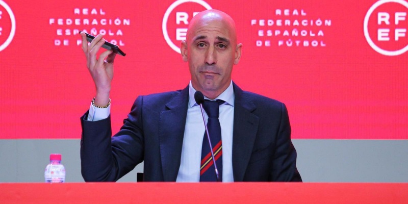 Terjerat Kasus Pelecehan, FIFA Skors Ketua Federasi Spanyol