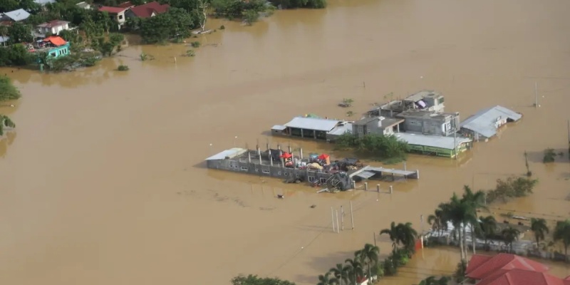 Topan Saola Picu Banjir di Filipina, Ratusan Orang Mengungsi