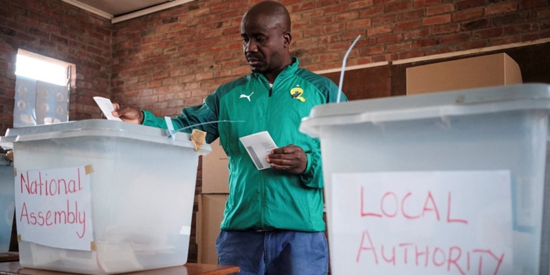 Polisi Zimbabwe Tangkap Puluhan Anggota Pemantau Pemilu, Oposisi: Penguasa Panik
