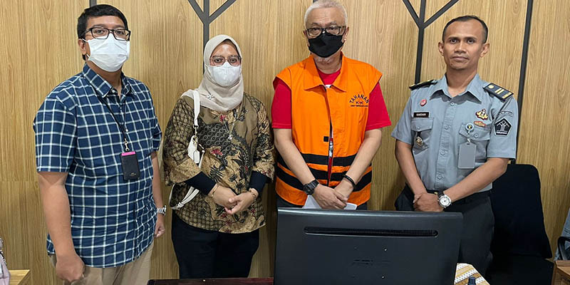 Jalani Hukuman 8 Tahun, Bekas Bupati Bursel Tagop Sudarsono Dijebloskan KPK ke Lapas Ambon
