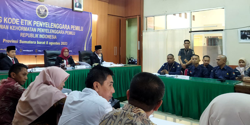 Cegah Bawaslu Awasi Penyusunan Daftar Pemilih dan Verifikasi Bacaleg, DKPP Sidangkan KPU Agam