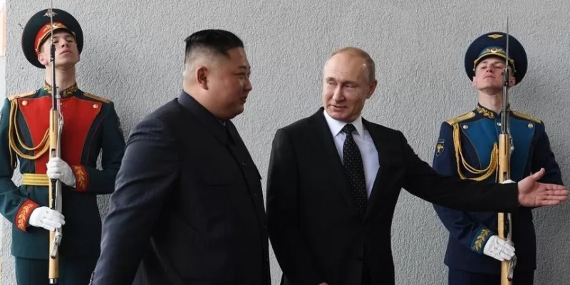 Vladimir Putin dan Kim Jong Un Bertukar Surat, Bahas Amunisi untuk Perang