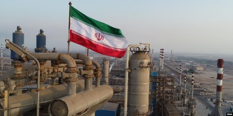 Abaikan OPEC+, Iran Tingkatkan Produksi Minyak