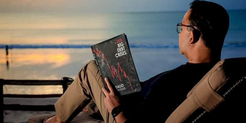 Anies Pilih Jalan Senyap Tirakat Tanpa Postingan