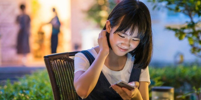 China akan Batasi Penggunaan Ponsel pada Anak Hanya Dua Jam Sehari
