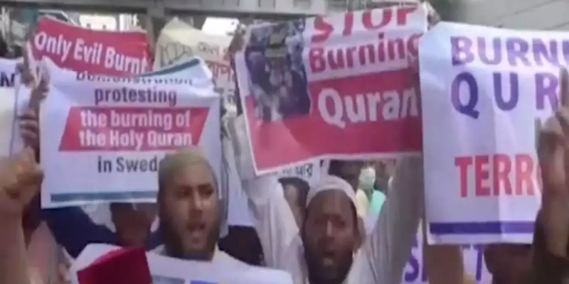 Puluhan Al Quran Dibakar, 10 Ribu Orang di Bangladesh Protes