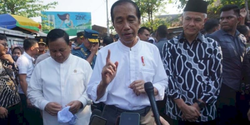 Momen Jokowi Ajak Prabowo-Ganjar Blusukan ke Pasar
