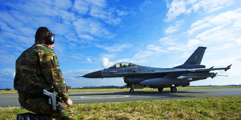 AS Mulai Pelatihan Jet Tempur F-16 untuk Tentara Ukraina