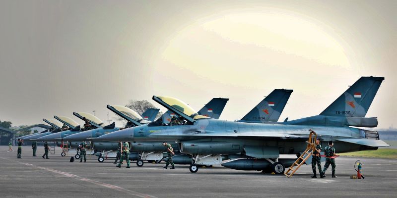 10 Pesawat F-16 Tiba di Jakarta, Siap Beraksi pada HUT ke-78 Republik Indonesia