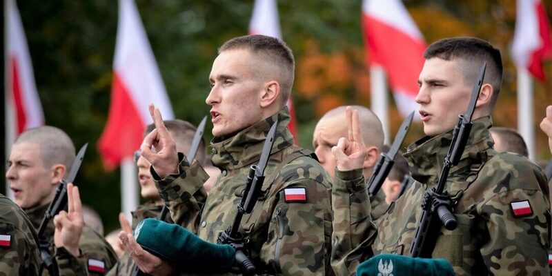 Polandia Tambah 1.000 Pasukan yang Ditempatkan di Dekat Perbatasan Belarusia