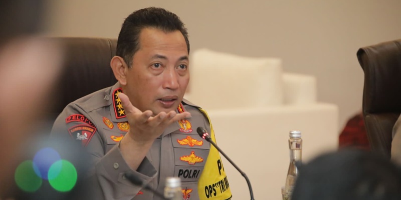 Kapolri Pantau Command Center Pengamanan KTT Ke-43 ASEAN di Polda Metro Jaya
