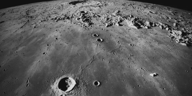 NASA Temukan Kawah Baru di Bulan, Diduga Terbentuk oleh Pesawat Luar Angkasa Rusia