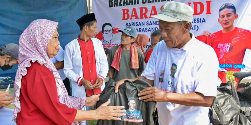 Barasandi Jual Sembako Murah untuk Warga Karawang