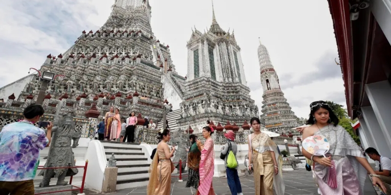 Dongkrak Sektor Pariwisata, Pemerintah Thailand akan Bebaskan Visa untuk Turis China