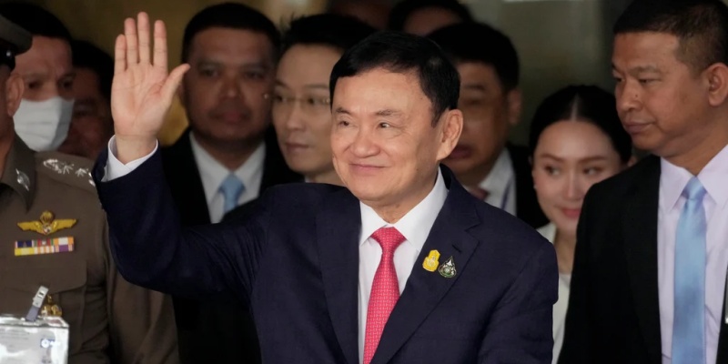 Raja Thailand Pangkas Hukuman Penjara Mantan PM Thaksin jadi Hanya Satu Tahun