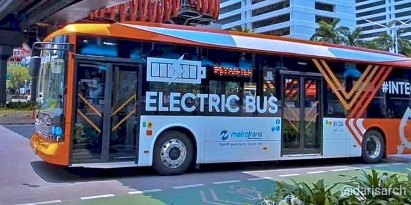 2030 Seluruh Armada Bus Transjakarta Bertenaga Listrik