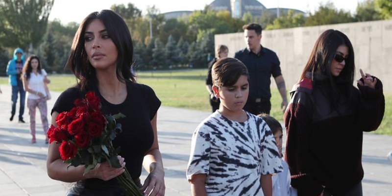 Lewat Surat, Kim Kardashian Minta Joe Biden Turun Tangan Atasi Krisis Nagorno-Karabakh