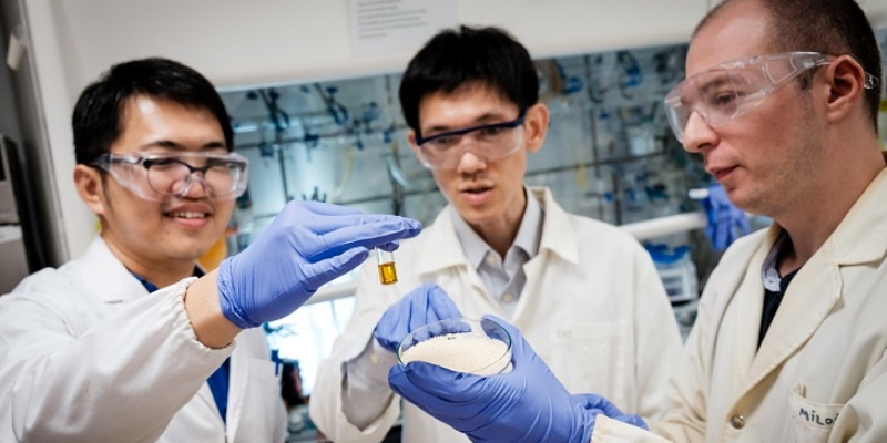 Ilmuwan NTU Singapura Kembangkan Proses <i>Upcycling</i> Limbah Plastik