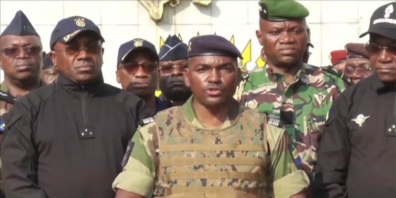 Gabon Buka Kembali Perbatasan Setelah Kudeta Militer