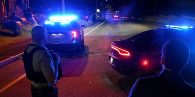 Ratusan Polisi Dikerahkan untuk Tangkap Pelaku Penembakan di Maine AS