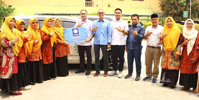 Tunjang Kerja Sosial, Zulhas Sumbang Mobil untuk Aisyiyah Pekanbaru
