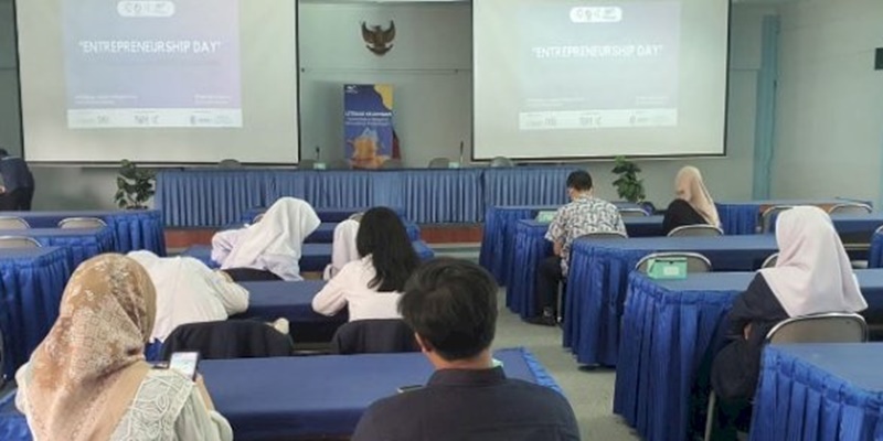 Pelaku UMKM Bandung dapat Pelatihan Literasi Keuangan dan Digitalisasi