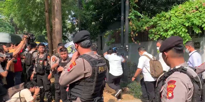 Polisi Tak Menyita Barang Apapun dalam Penggeledahan Rumah Firli di Bekasi