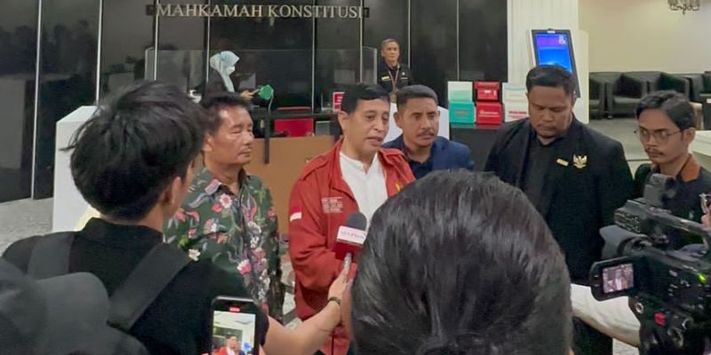 Lapor Mahkamah Kehormatan MK, DPP ARUN: Pernyataan Saldi Isra Bukan <i>Dissenting Opinion</i>