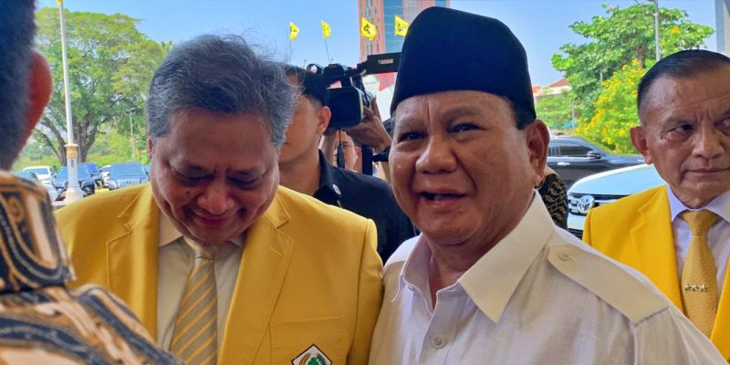 Disambut Hangat Airlangga, Prabowo Merapat ke Markas Golkar